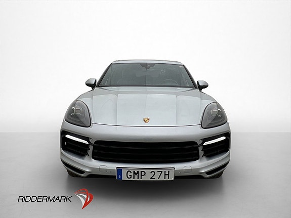 Porsche Cayenne 2 of 30