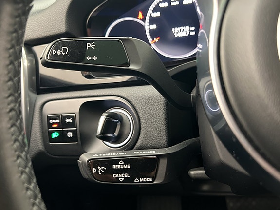 Porsche Cayenne 27 of 30