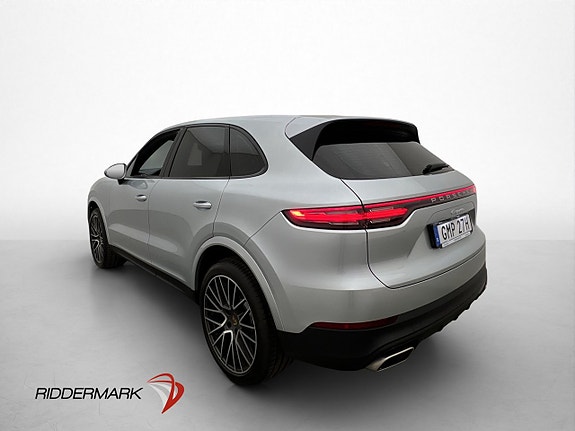 Porsche Cayenne 5 of 30
