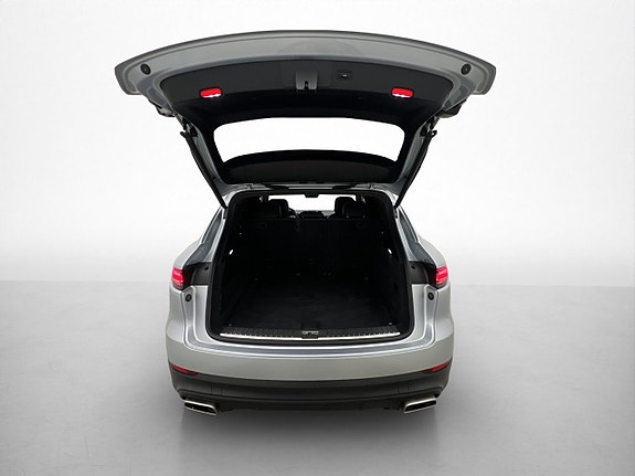 Porsche Cayenne 30 of 30