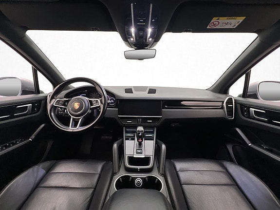 Porsche Cayenne 12 of 30