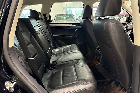 Volkswagen Touareg 21 of 23