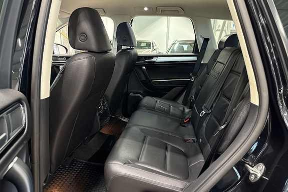Volkswagen Touareg 22 of 23