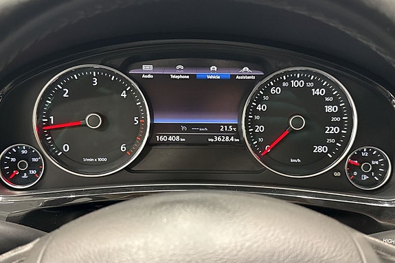 Volkswagen Touareg 12 of 23