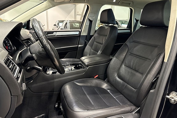 Volkswagen Touareg 18 of 23