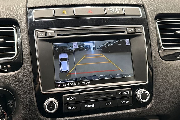 Volkswagen Touareg 13 of 23