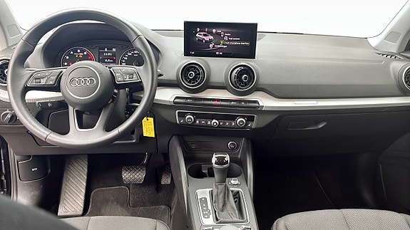 Audi Q2 10 of 12