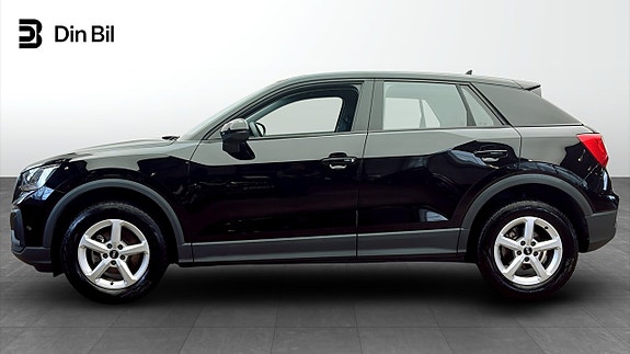Audi Q2 2 of 12