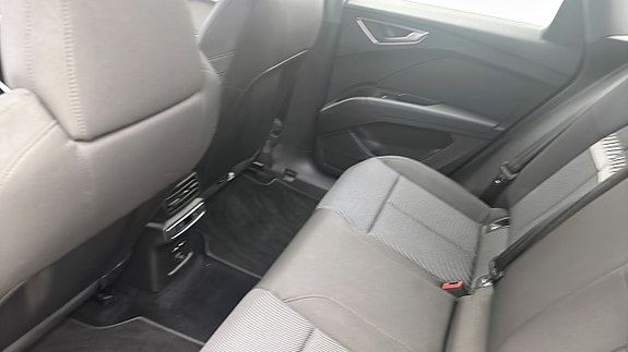 Audi Q4 e-tron 11 of 12