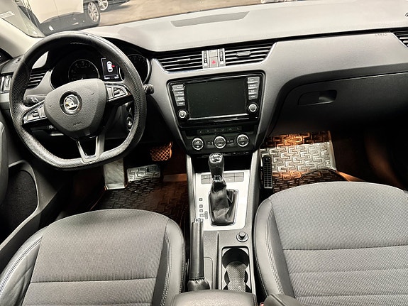 Skoda Octavia 7 of 10