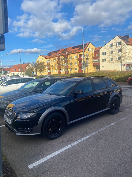Audi A4 allroad 2 of 7