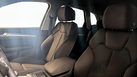 Audi Q5 9 of 18