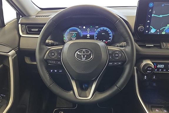 Toyota RAV4 15 of 21