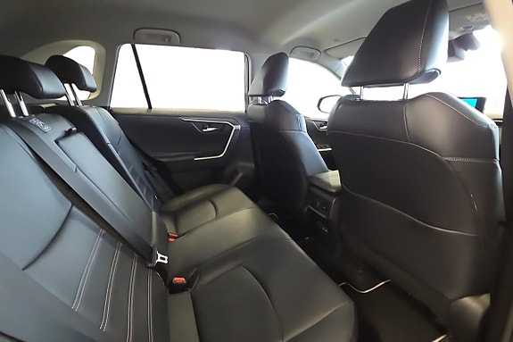 Toyota RAV4 19 of 21