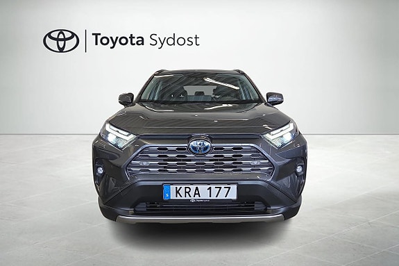 Toyota RAV4 9 of 21
