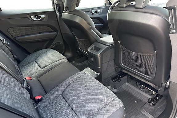 Volvo XC60 9 of 24