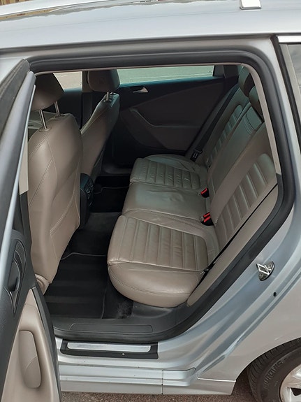 Volkswagen Passat 9 of 9