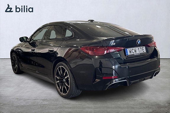 BMW i4 2 of 18