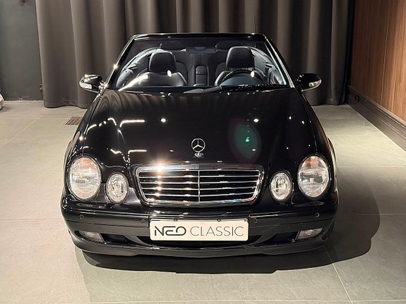 Mercedes-Benz CLK430 3 of 30