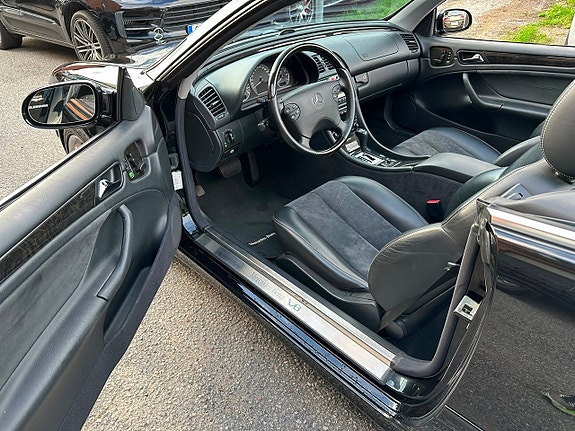 Mercedes-Benz CLK430 21 of 30