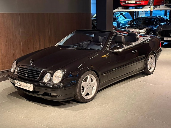 Mercedes-Benz CLK430 2 of 30
