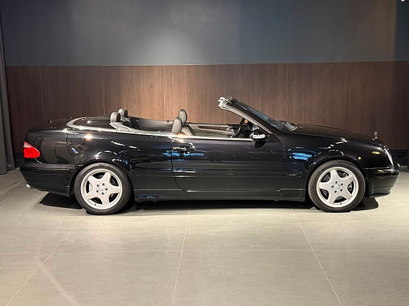 Mercedes-Benz CLK430 5 of 30
