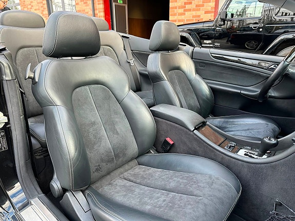 Mercedes-Benz CLK430 13 of 30