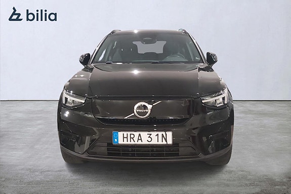 Volvo XC40 5 of 17