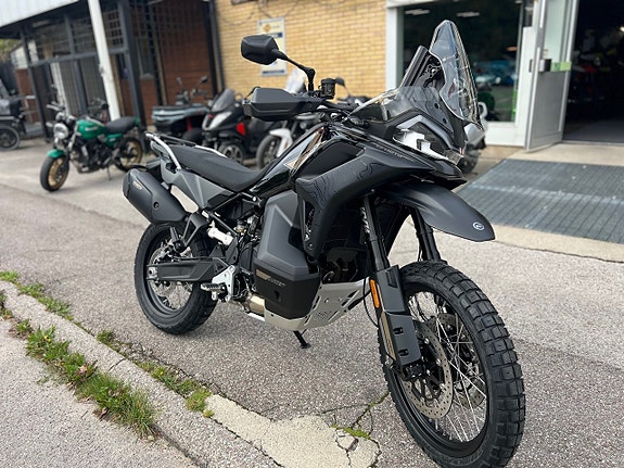 CFMOTO 1000MT-X 2 of 4