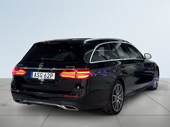 Mercedes-Benz E220 6 of 24