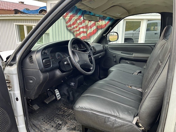 Dodge RAM 1500 6 of 6