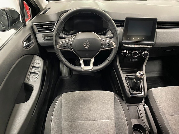 Renault Clio 8 of 18