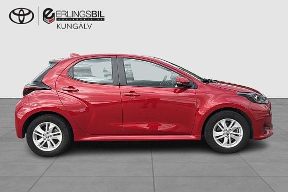 Toyota Yaris 14 of 16