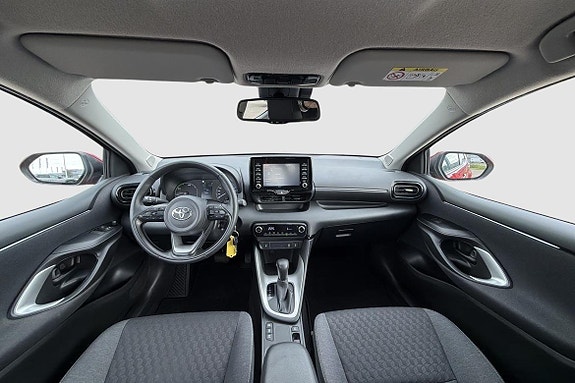 Toyota Yaris 10 of 16