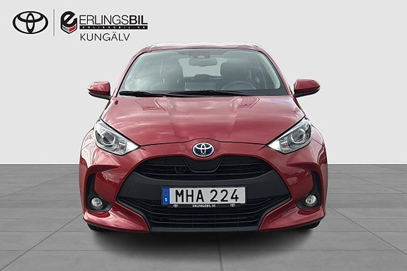 Toyota Yaris 6 of 16
