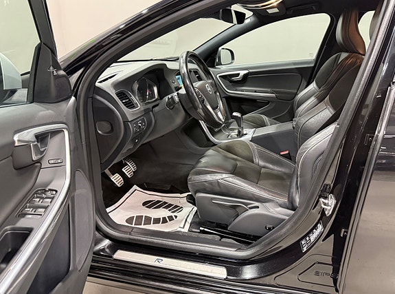 Volvo V60 12 of 23