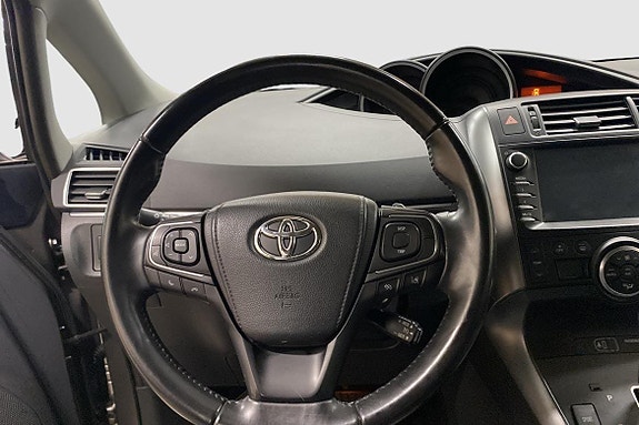 Toyota Verso 3 of 12