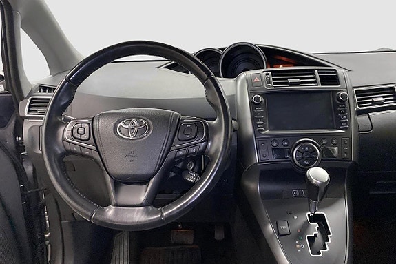 Toyota Verso 2 of 12