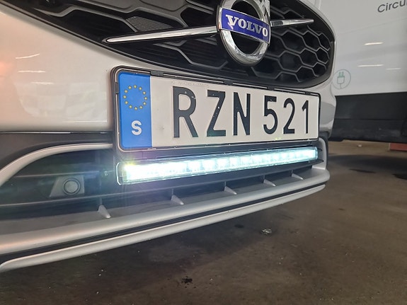 Volvo V60 Cross Country 10 of 24