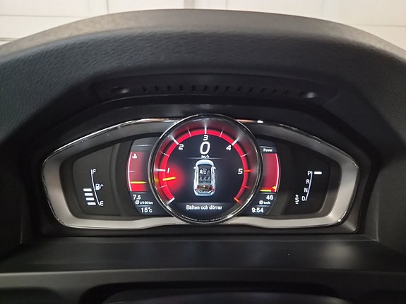 Volvo V60 Cross Country 21 of 24
