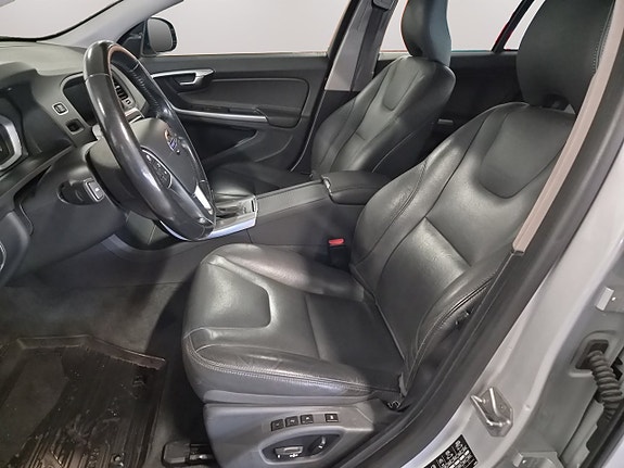 Volvo V60 Cross Country 12 of 24