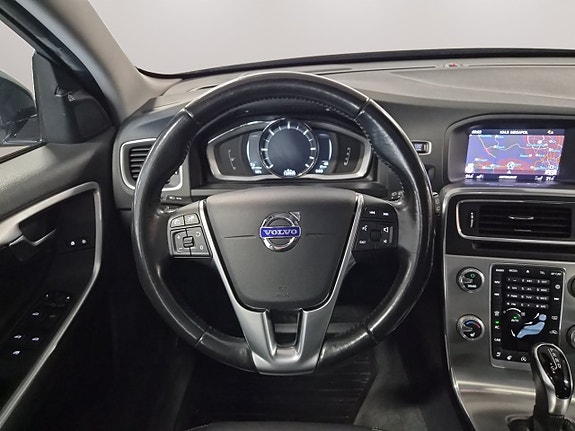 Volvo V60 Cross Country 17 of 24