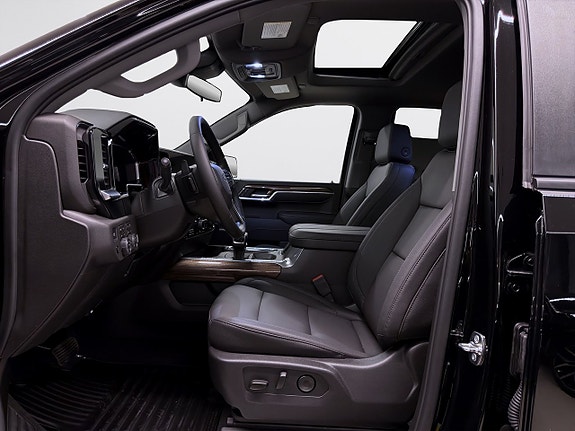 Chevrolet Silverado 1500 7 of 22