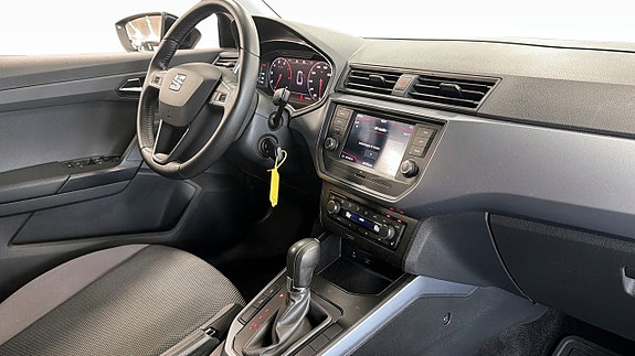Seat Arona 15 of 21
