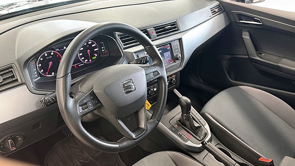 Seat Arona 13 of 21