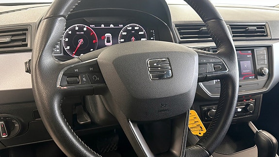 Seat Arona 12 of 21