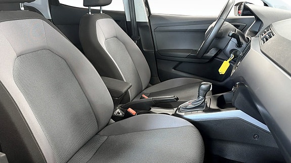 Seat Arona 16 of 21