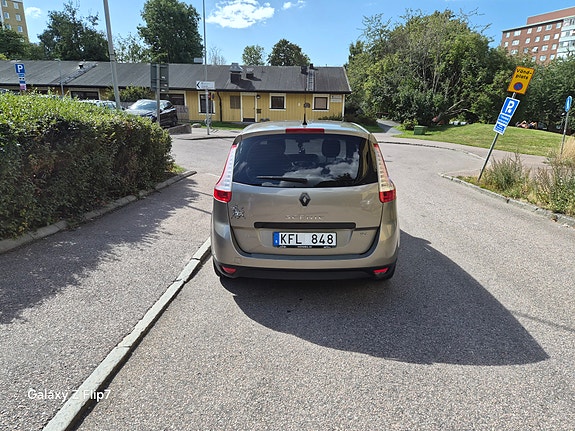 Renault Grand Scenic III 4 of 6