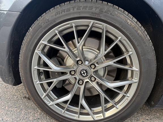 Tesla Model S 11 of 12