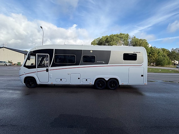 Dethleffs XLi 7850 EB GT-line , AC, Hydrauliska Stöd, Luftstolar, Dragkrok 3 of 19